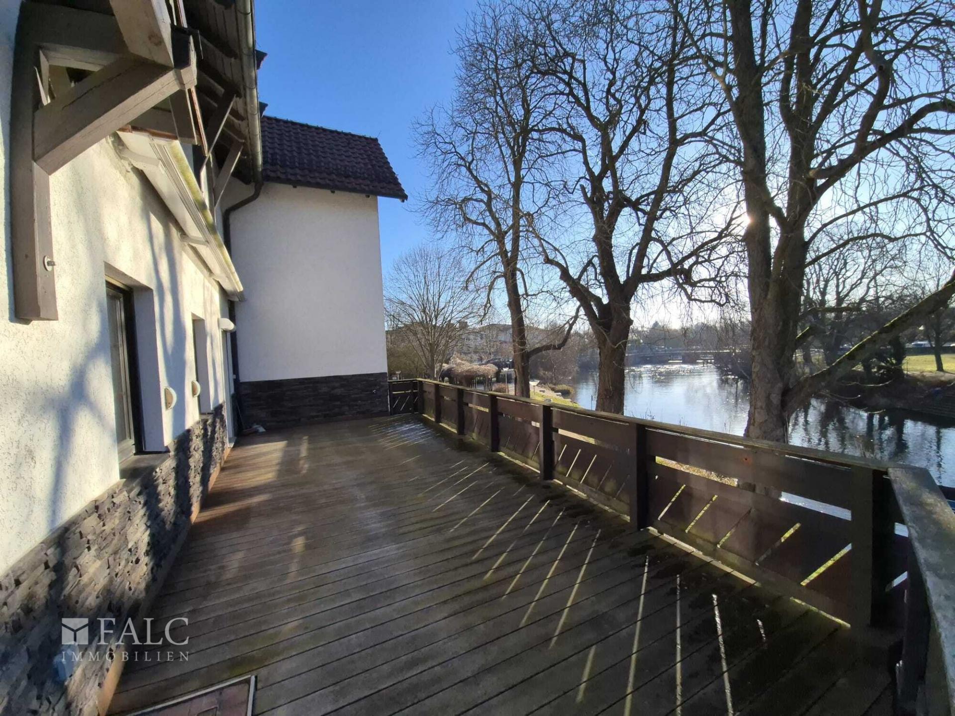 Terrasse mit Wasserblick